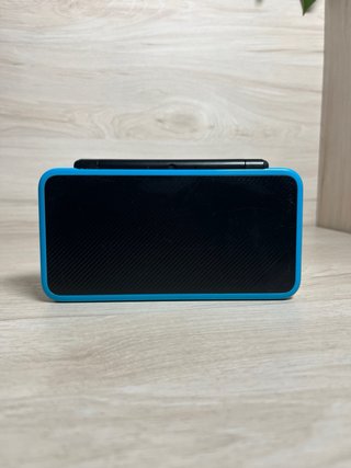 Nuovo Nintendo 2DS XL Nero/Blu