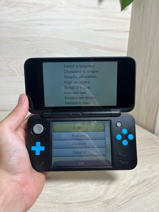 Nuovo Nintendo 2DS XL Nero/Blu
