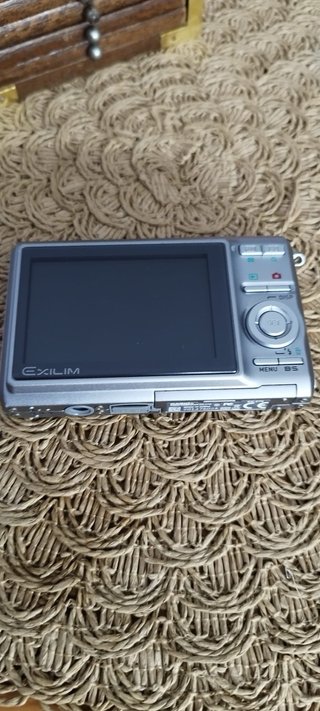 Casio Exilim EX-Z75 Cámara Digital