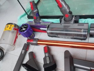 Aspirapolvere Dyson V10 Absolute in vendita