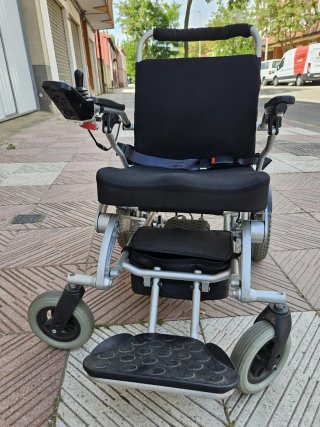 Silla de ruedas eléctrica.
