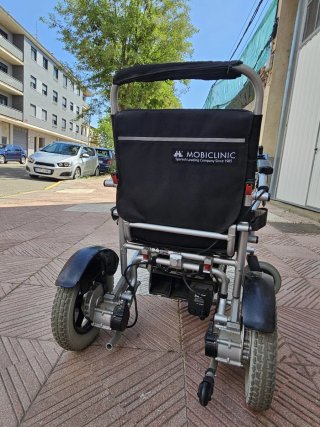 Silla de ruedas eléctrica.