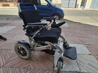 Silla de ruedas eléctrica.