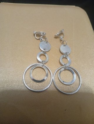 Lote de pendientes plateados