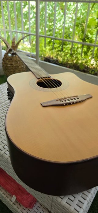 Guitarra Electroacústica MR
