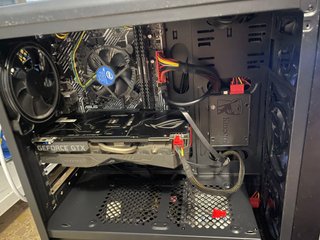 PC Gaming y Desarrollo (Intel i5, 16GB RAM)