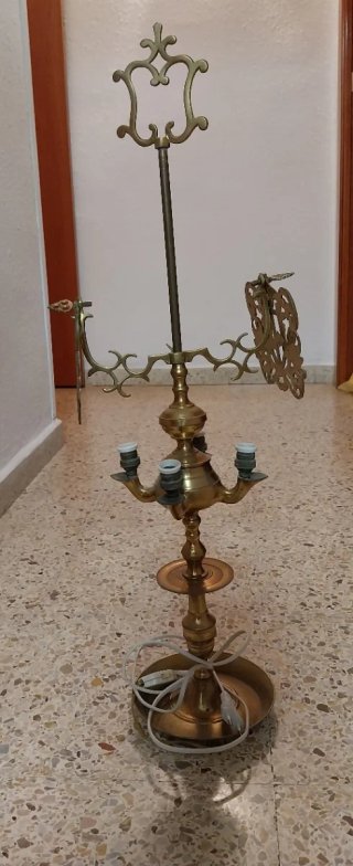 Lámpara de latón antigua estilo candelabro