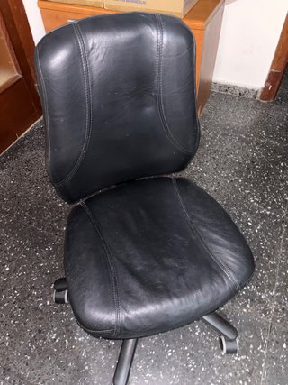 Silla de oficina giratoria de piel