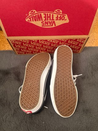 Sapatilhas Vans Old Skool Pretas e Brancas
