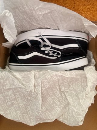 Sapatilhas Vans Old Skool Pretas e Brancas