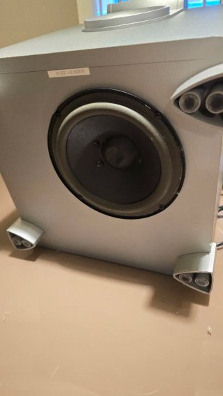 Subwoofer JBL Plata