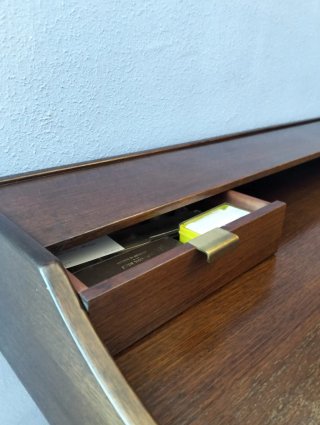 Escritorio vintage de madera