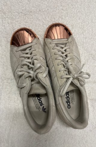 Adidas Superstar Beige Talla 39 Punta Metal