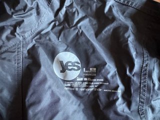 Traje de agua moto marca Yes Talla S