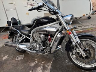 Hyosung Aquila 650 Cruiser Negra