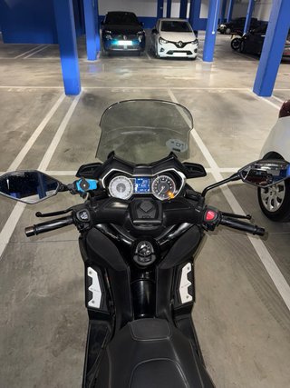 Yamaha Xmax 125 Iron Max Negra