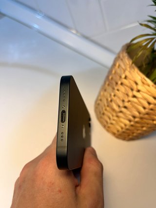 iPhone 17e 28 cicli 100% Batteria NUOVO