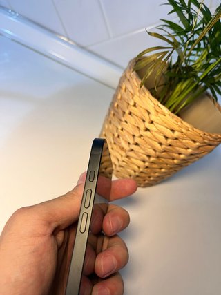 iPhone 17e 28 cicli 100% Batteria NUOVO