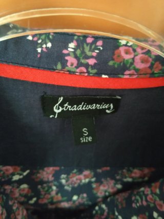 Camisa Stradivarius floral