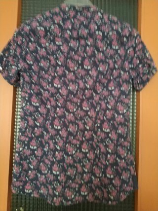 Camisa Stradivarius floral
