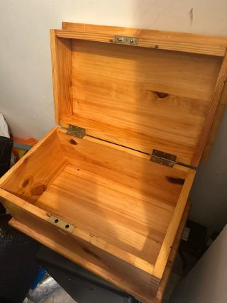 Baúl de madera artesanal