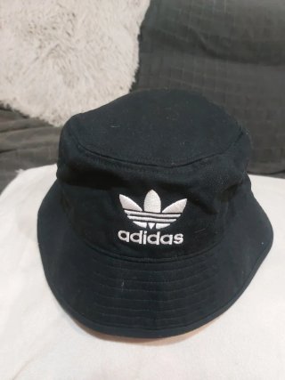 Gorro Adidas sin estrenar
