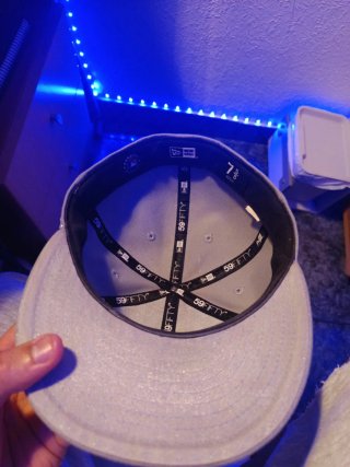 Gorra LA con perlas