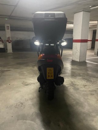 Kymco Dink 50 Scooter Negra