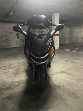 Kymco Dink 50 Scooter Negra