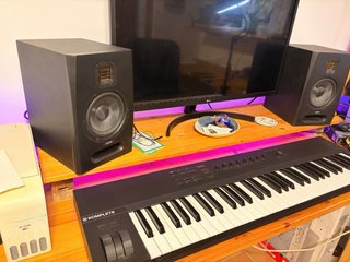 Teclado MIDI Korg komplete kontrol A61
