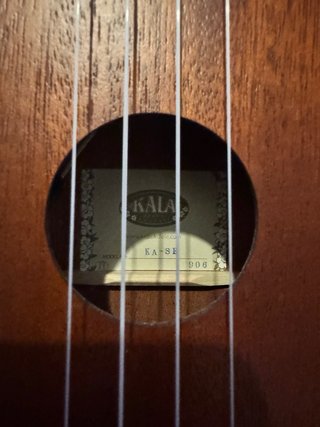 Ukelele Kala Marrón