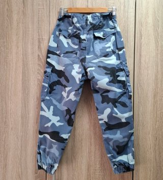 Pantalón Cargo Camuflaje Azul Bershka Talla 38