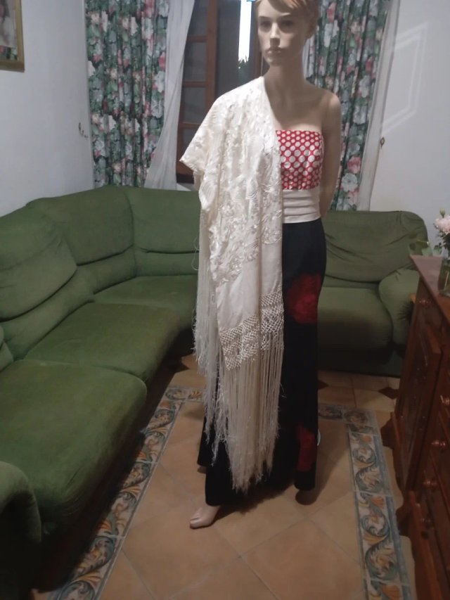 Mantón Manila Seda Bordado Mano Nuevo marfil