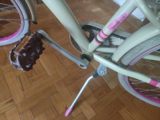 Bicicleta B-Twin con cesta y cambios