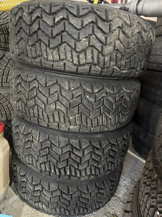 Neumáticos tierra rally Pirelli y MRF