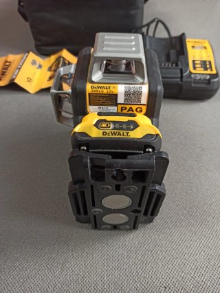 Nivel Láser DeWalt Autonivelante Verde
