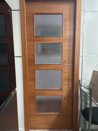 Puerta corredera madera con cristal Barcelona