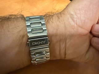 Reloj DKNY Digital Plata y Negro