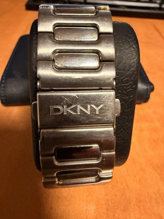 Reloj DKNY Digital Plata y Negro