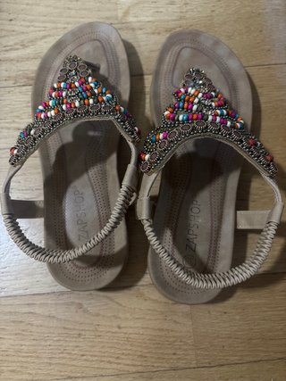 Sandalias ZAPSHOP Talla 38 con Abalorios