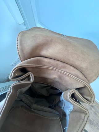 Mochila de cuero marrón