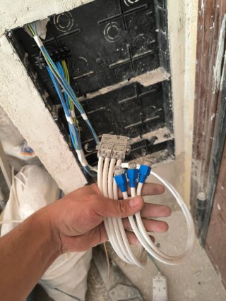 Servicios de manitas, electricista fontanero...