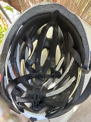 Casco Giro Blanco y Negro Talla median 55-59 cm