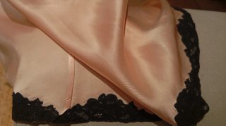 Vestido antiguo rosa empolvado.