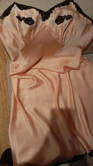 Vestido antiguo rosa empolvado.
