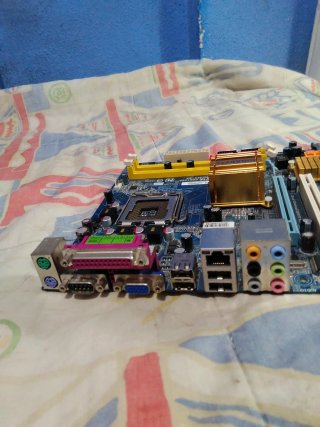 Placa Base Gigabyte