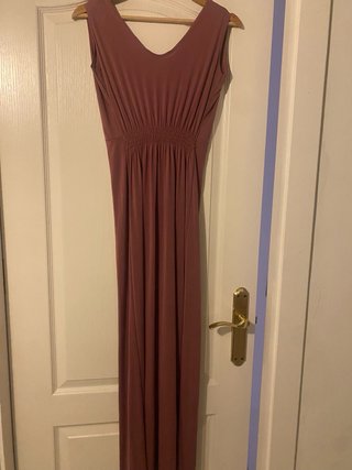 Vestido largo rosa maquillaje con pedrería