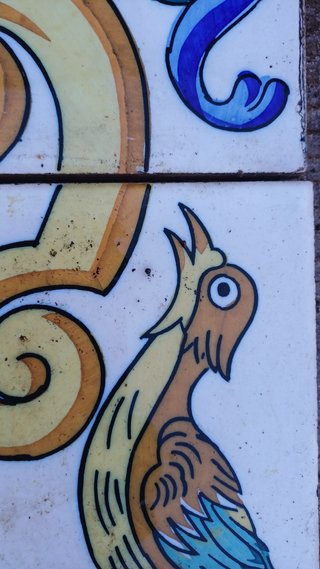 Azulejos antiguos decorativos pájaros y jarrón