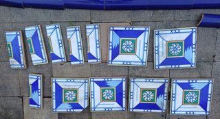 Azulejos antiguos decorativos pájaros y jarrón