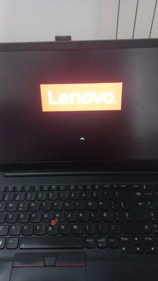 Lenovo ThinkPad Ryzen 5PRO 16RAM 256N 1GIGAVIDEO